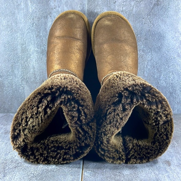 Ugg Classic Boot Rare Bronze Size 6 Leather Sherpa - Picture 7 of 9